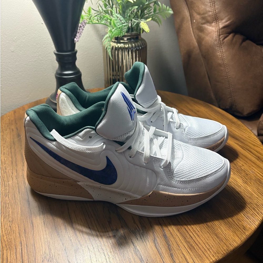 Nike White and Brown Men's Athletic Shoes